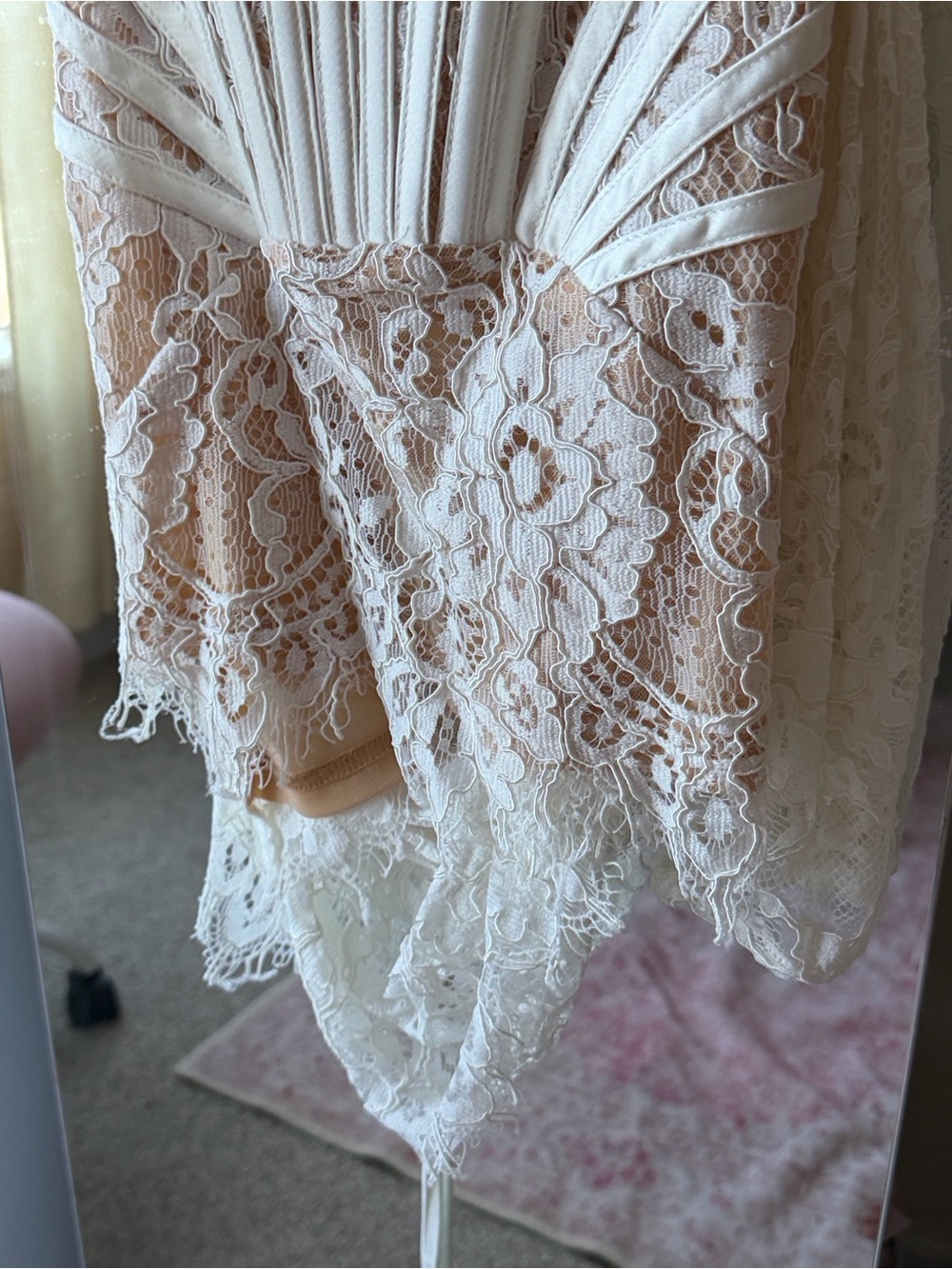 Heiress Beverly Hills White Lace Dress - Picture 10 of 13